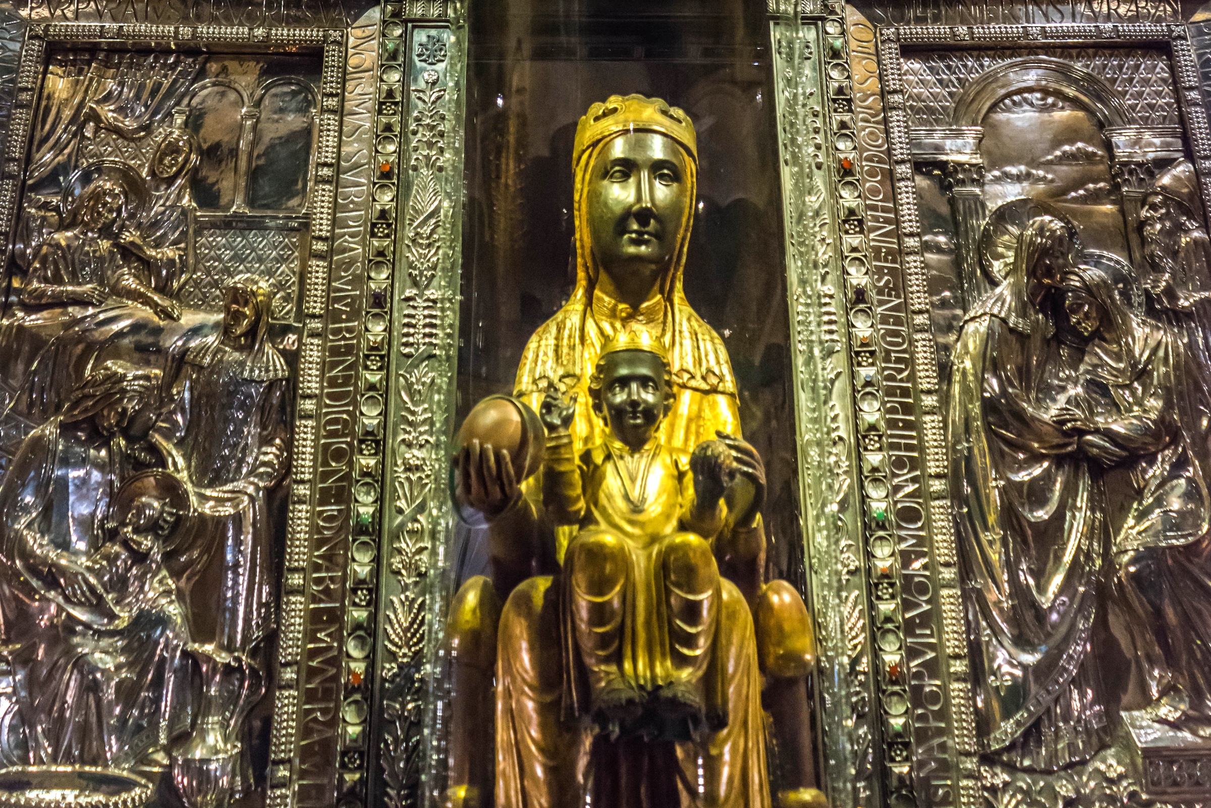 La Moreneta – Madonna Nera